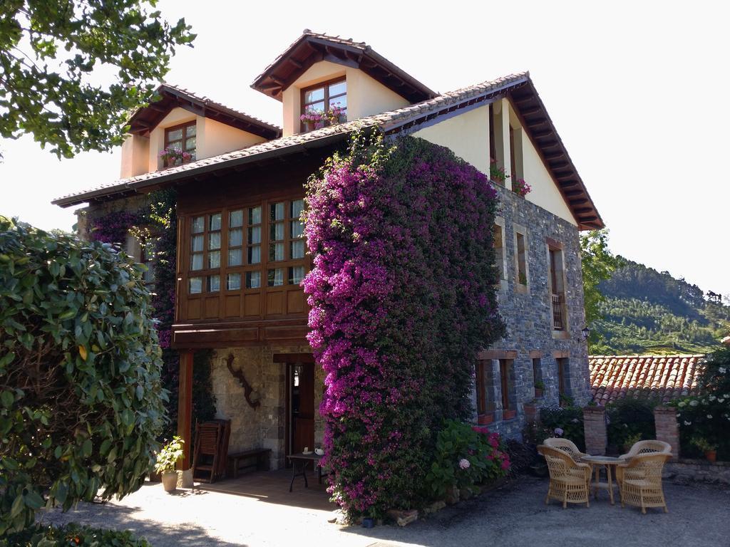 Trisqueles Y Buganvillas Villaviciosa  Exterior photo