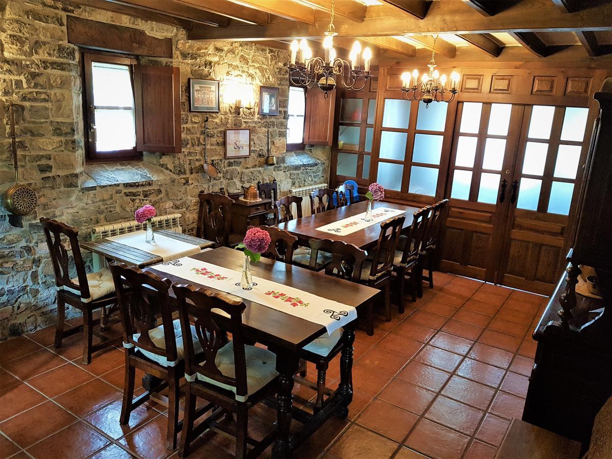 Trisqueles Y Buganvillas Villaviciosa  Exterior photo